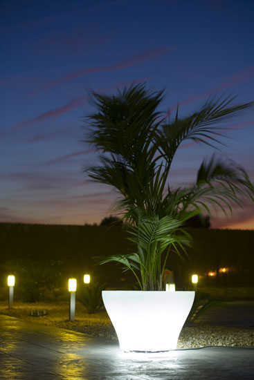 Light Outdoor Garden Pots Llum By Vondom