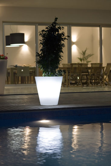 Light Outdoor Garden Pots Llum By Vondom