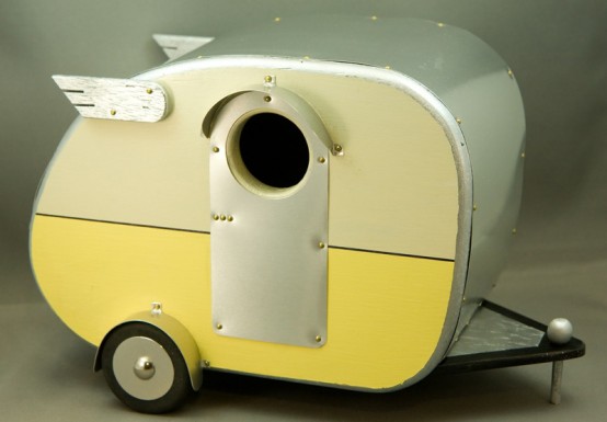 Vintage Camper Birdhouse