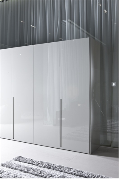 White Wardrobe For Minimalist Interior Design - Orizzonte And Tratto By