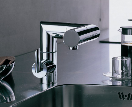 folding kitchen faucet