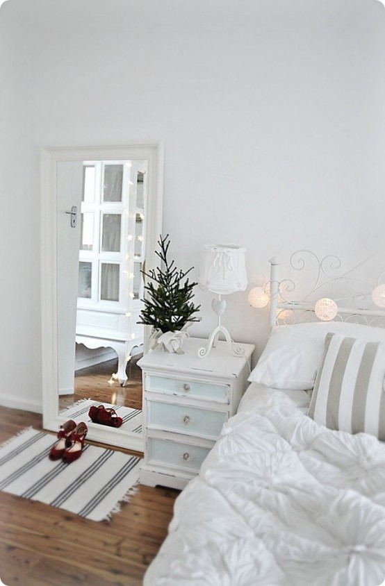 50 Adorable Christmas Bedroom Decor Ideas Digsdigs