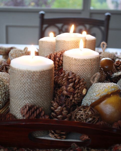 a simple yet stylish Christmas centerpiece