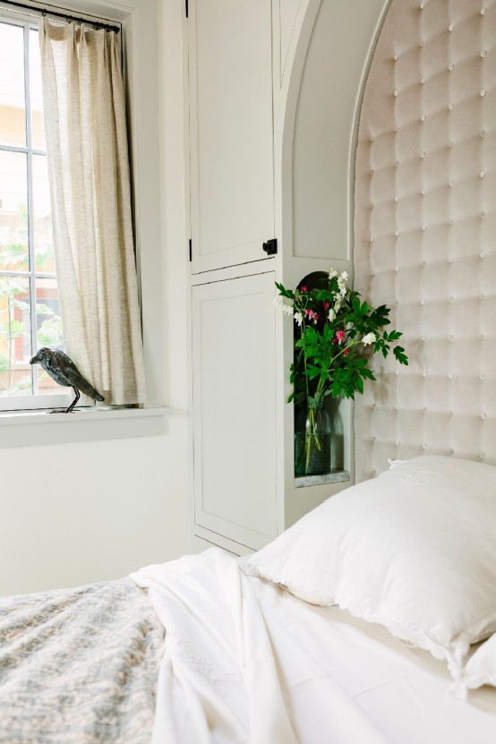Adorable Library House With Bookshelves In Every Room