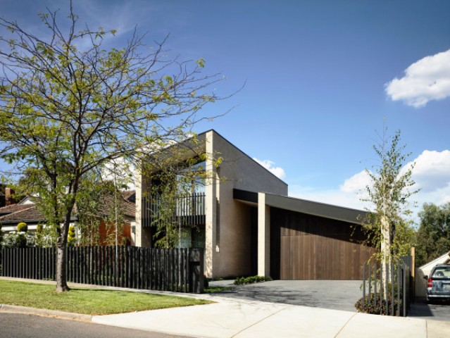 Adorable Modern House With A Central Courtyard