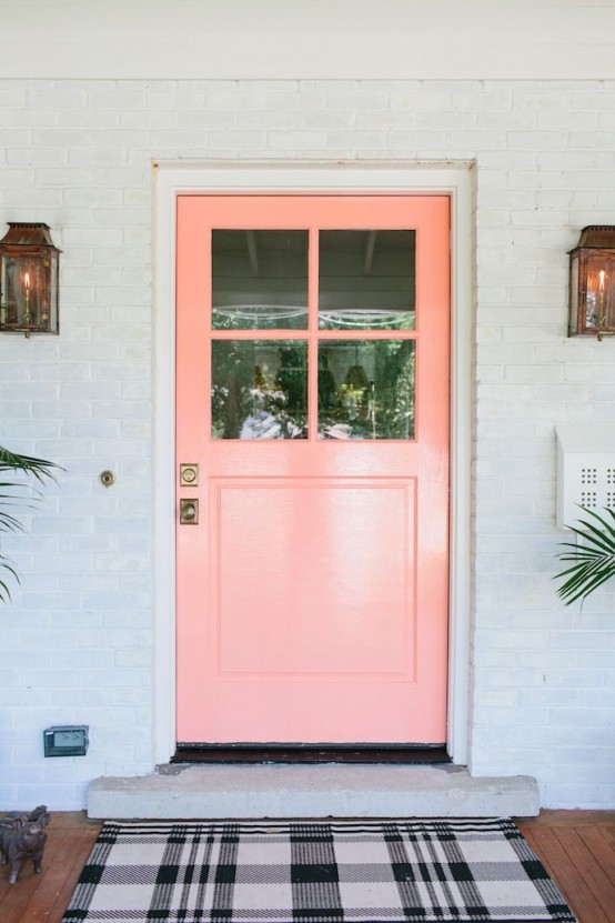 Affectionate Peach Accents In Home Decor