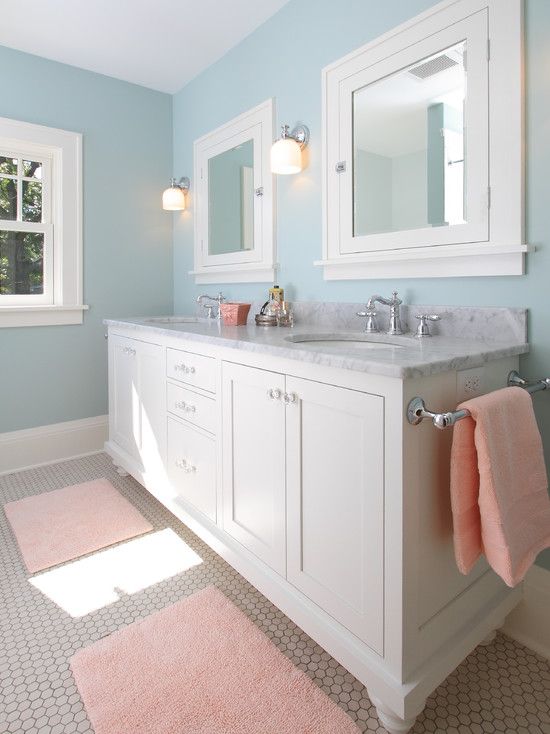 Affectionate Peach Accents In Home Decor