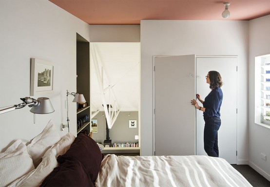 Affectionate Peach Accents In Home Decor