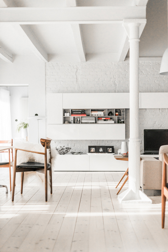 All White Mid Century Modern Home With A Scandi Feel