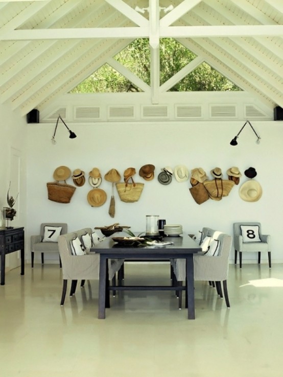 Amazing Island Villa With Aboriginal Objects Of Art