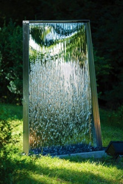 Amazing Outdoor Water Walls