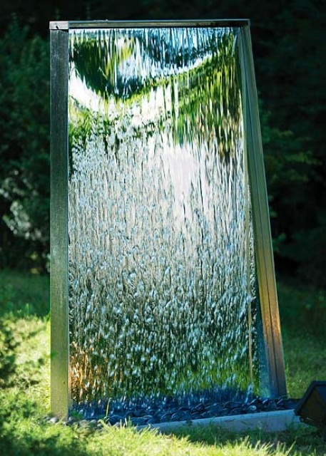 Amazing Outdoor Water Walls