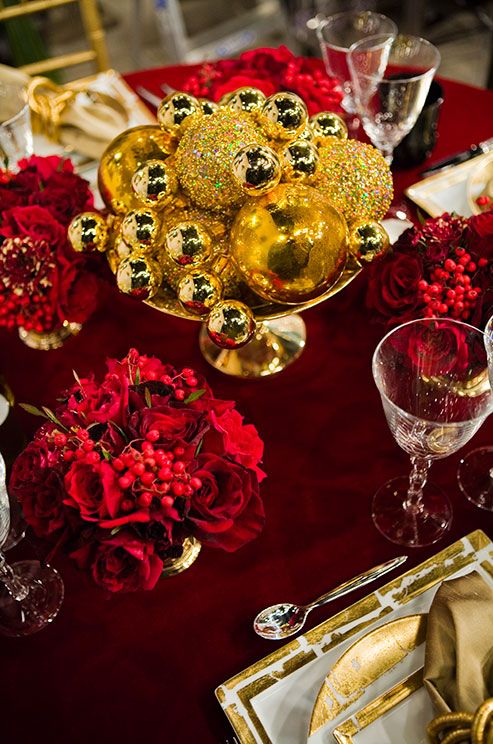 32 Amazing Red And Gold Christmas Décor Ideas  DigsDigs