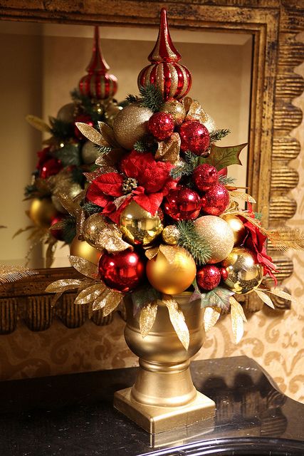 Alexander Graham Bell bryder ud Hare 42 Amazing Red And Gold Christmas Décor Ideas - DigsDigs