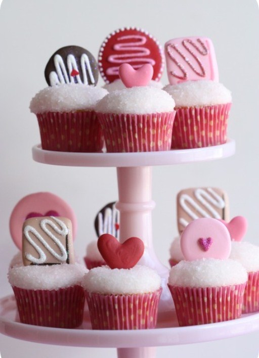Amazing Valentine's Day Centerpieces