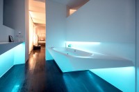 angular-bathroom-inspired-by-the-shape-of-ice-9