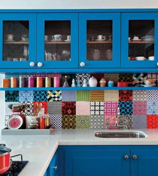 Awesome Bold Decor Ideas For Small Kitchens