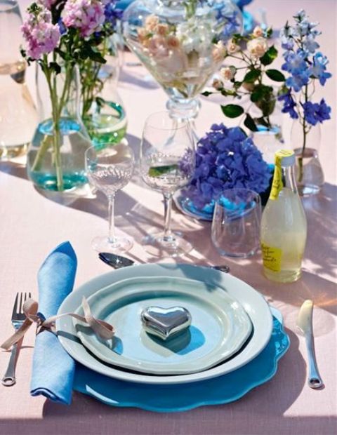 Awesome Midsummer Table Settings