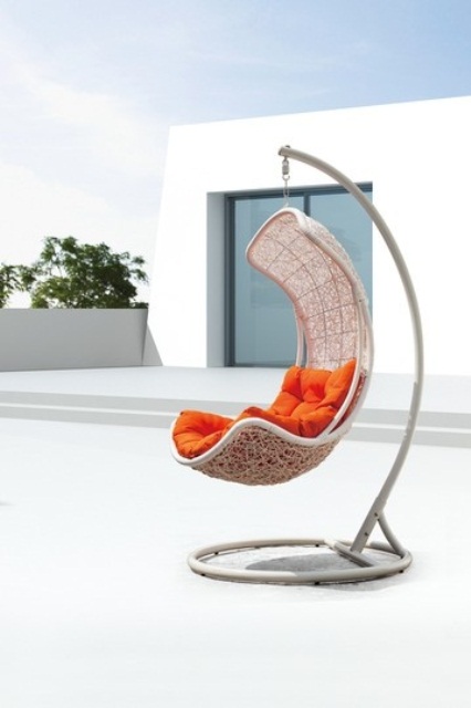 Awesome Outdoor Hanging Chairs