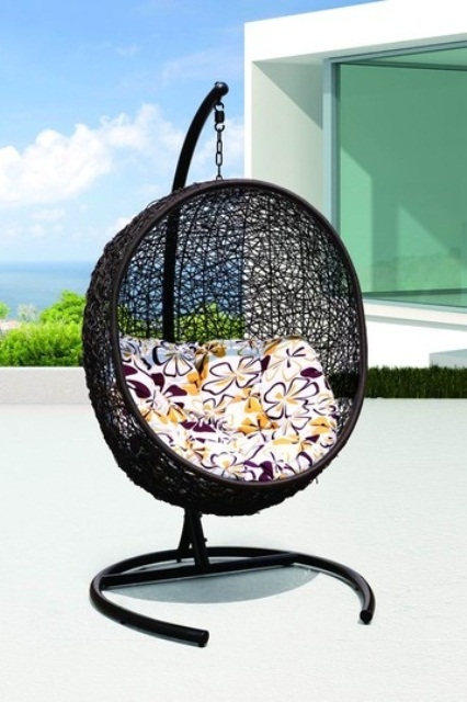 Awesome Outdoor Hanging Chairs