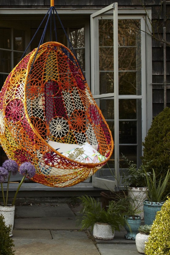 Awesome Outdoor Hanging Chairs