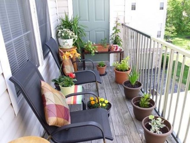 Awesome-spring-balcony-decor-ideas-7-554x415 - home architec.