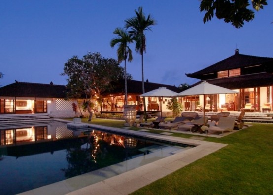 Bali House In Colonial Style With Local Art Works
