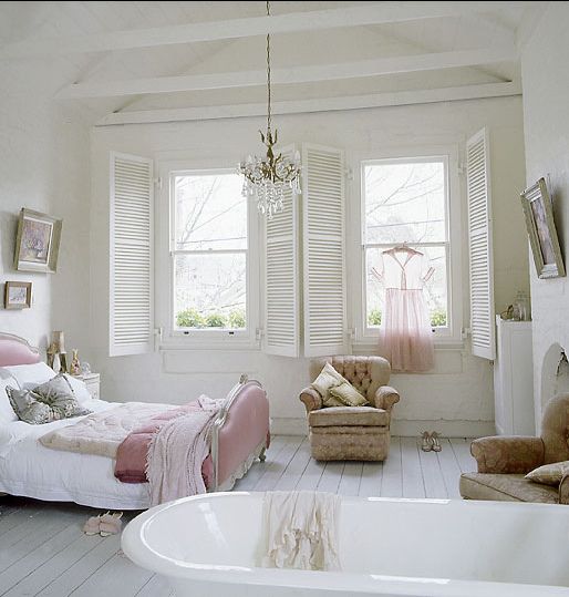 Romantic And Chic Décor 26 Baths In Bedrooms DigsDigs