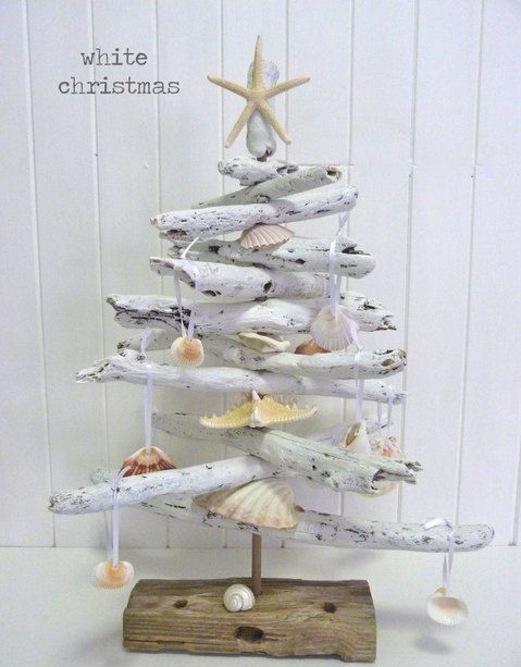 32 Beach Christmas Décor Ideas - DigsDigs