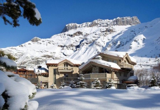 Beautiful Alps Chalet In White Pearl Shades