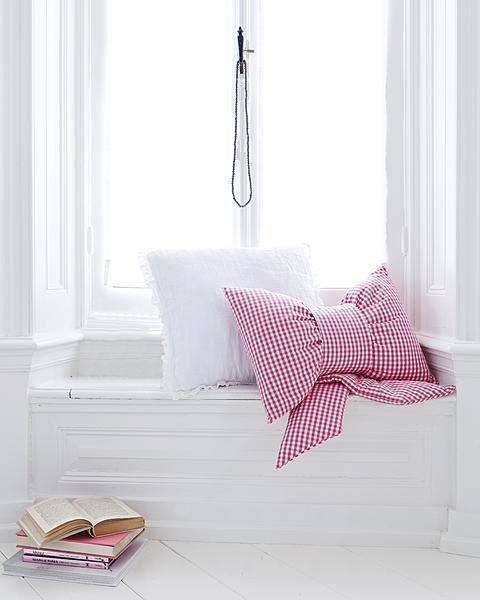 Beautiful And Cozy Nooks By The Window