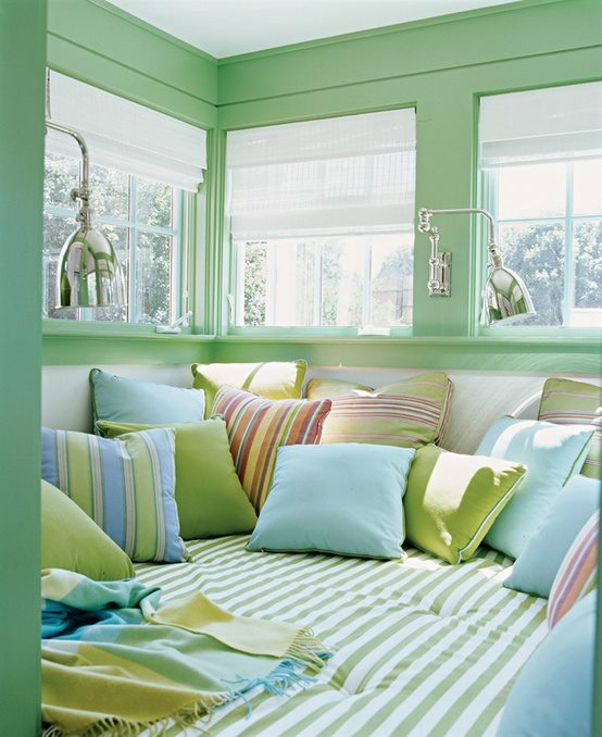 Beautiful And Cozy Nooks By The Window