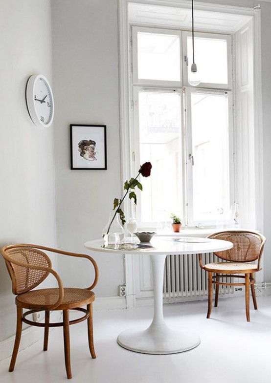 Beautiful And Cozy Nooks By The Window
