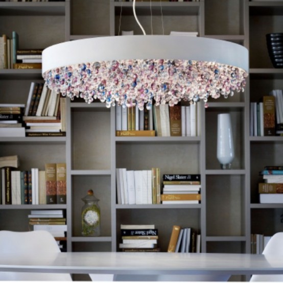 Beautiful And Delicate Lamp With Glass Pendants