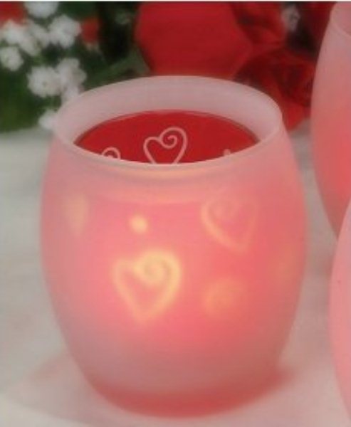 Beautiful And Romantic Candles For Valentine's Day