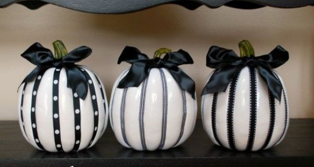 cute black and white pumpkins are perfect for Halloween decor