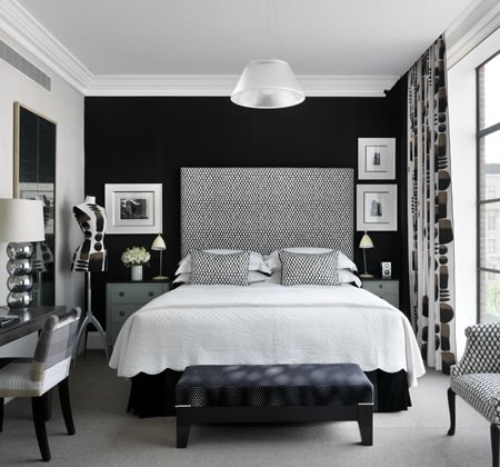 Black And White Hotel Style Bedroom