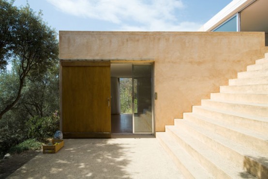 Bright Ocher Lime Corsica House – Draeger House by Philippe Stuebi