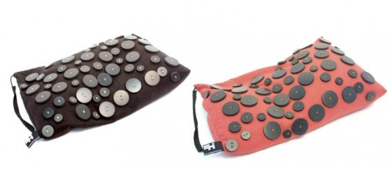 button laptop pillow