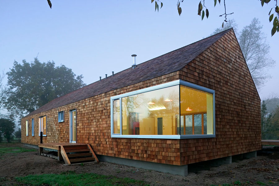 Prefab Country Cedar House By Hudson Architects Digsdigs