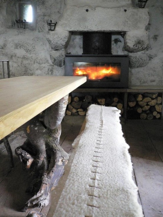 Charming Mountain Retreat Without Electricity Or Telephone