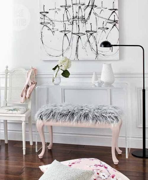 Chic And Cute Feminine Entryway Décor Ideas