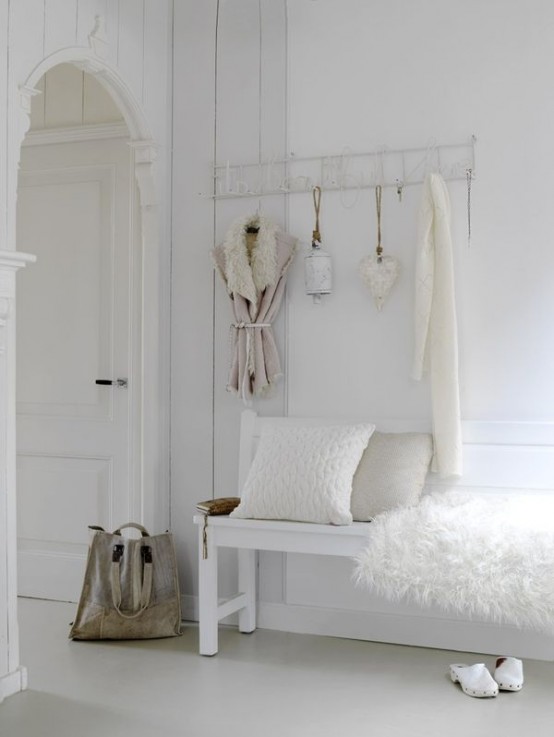 Chic And Cute Feminine Entryway Décor Ideas