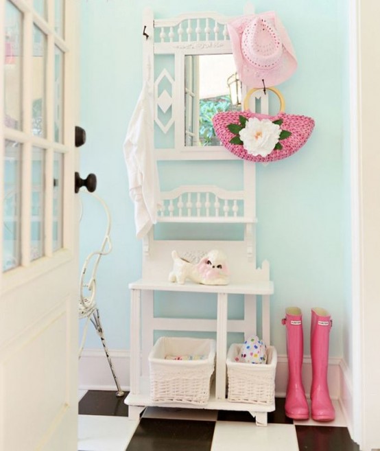 Chic And Cute Feminine Entryway Décor Ideas