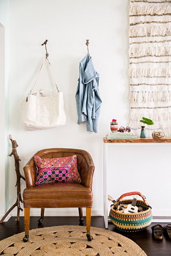 Chic And Cute Feminine Entryway Décor Ideas