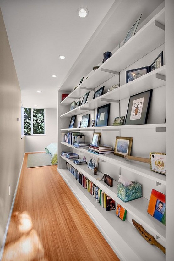 https://www.digsdigs.com/photos/clever-hallway-storage-ideas-6-554x830.jpg