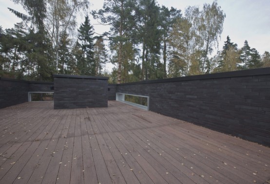 Clinker Brick With Wood House