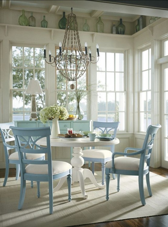 25 Coastal And Beach-Inspired Sunroom Design Ideas - DigsDigs