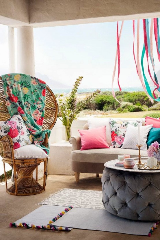 Colorful Mediterranean-Inspired H&M Outdoor Collection