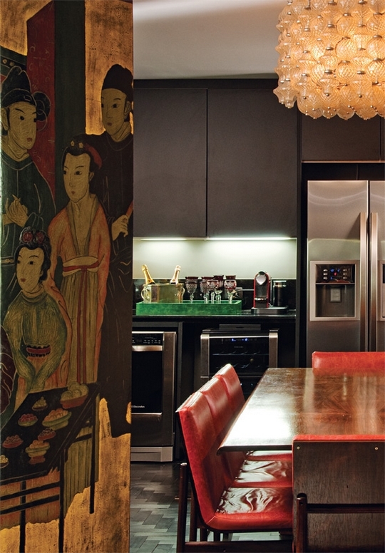 Colorful Unusual Apartment In A Mix Of Styles
